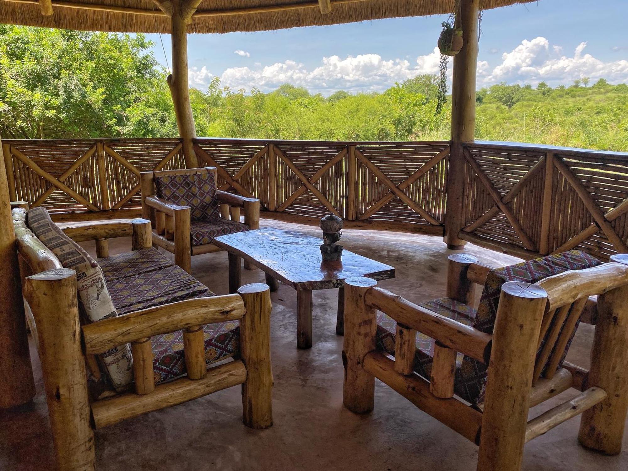 Murchison Falls Bamboo Village Paraa Eksteriør billede